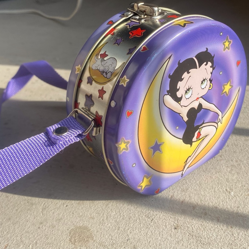 Vintage Betty Boop Crescent Tin Purse